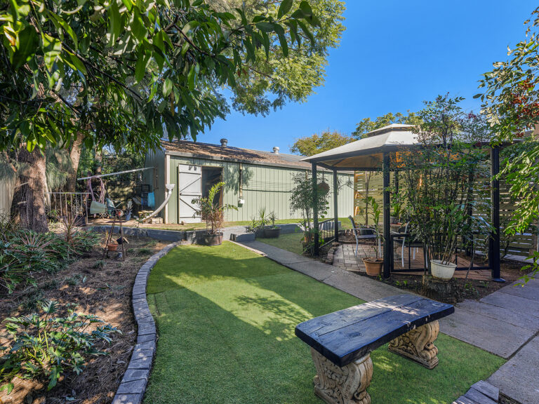 61 Brisbane Road, Newtown, QLD 4305