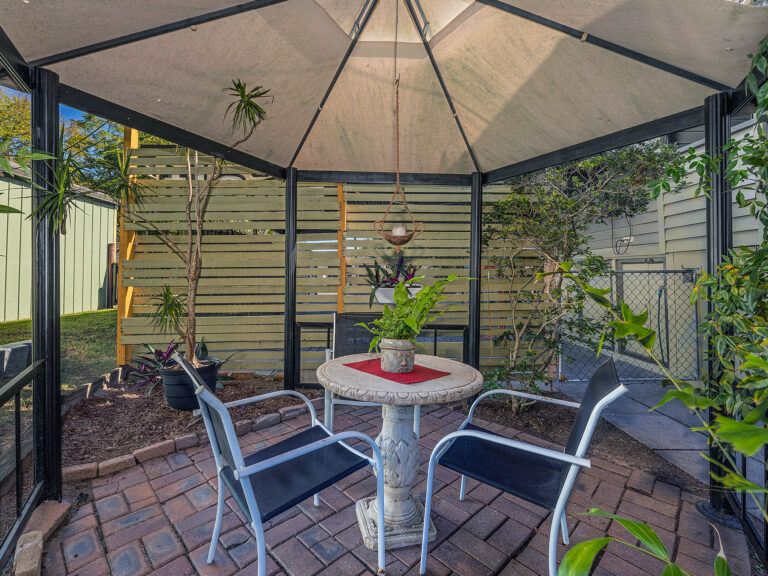 61 Brisbane Road, Newtown, QLD 4305