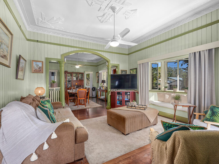 61 Brisbane Road, Newtown, QLD 4305