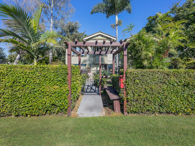 61 Brisbane Road, Newtown, QLD 4305