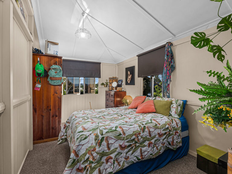 61 Brisbane Road, Newtown, QLD 4305