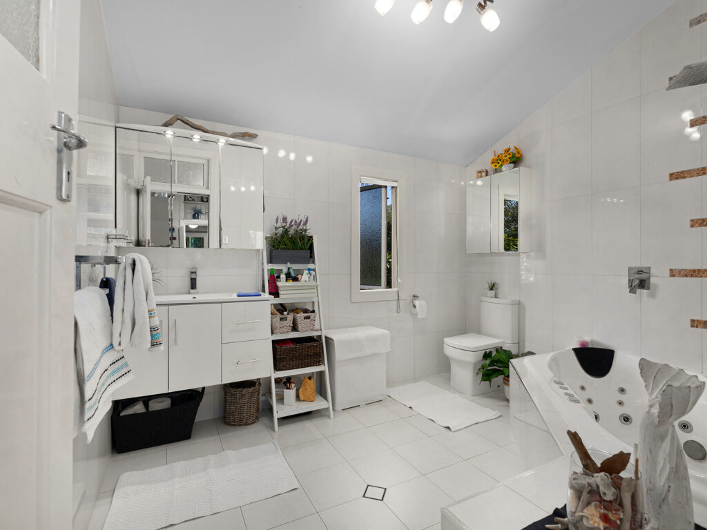 61 Brisbane Road, Newtown, QLD 4305