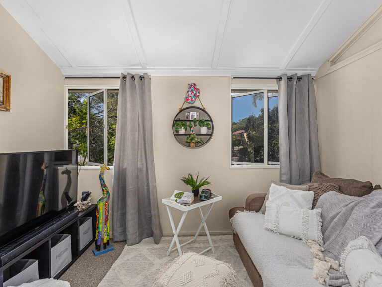 61 Brisbane Road, Newtown, QLD 4305