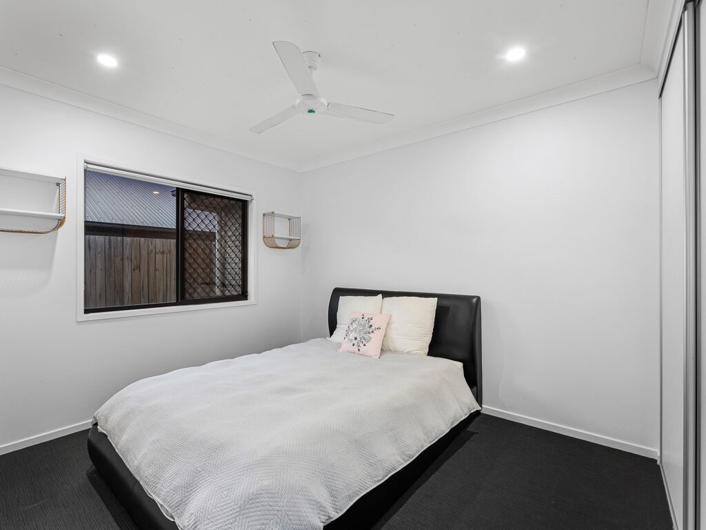 9 Heathcote Street, South Ripley, QLD 4306