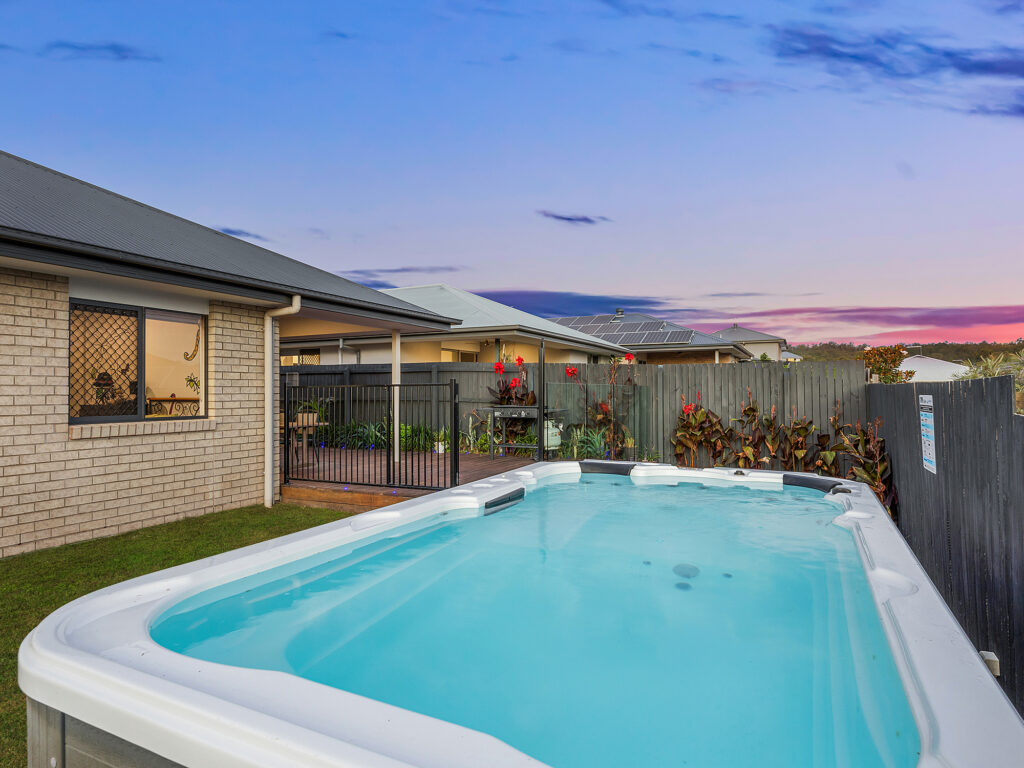 9 Heathcote Street, South Ripley, QLD 4306