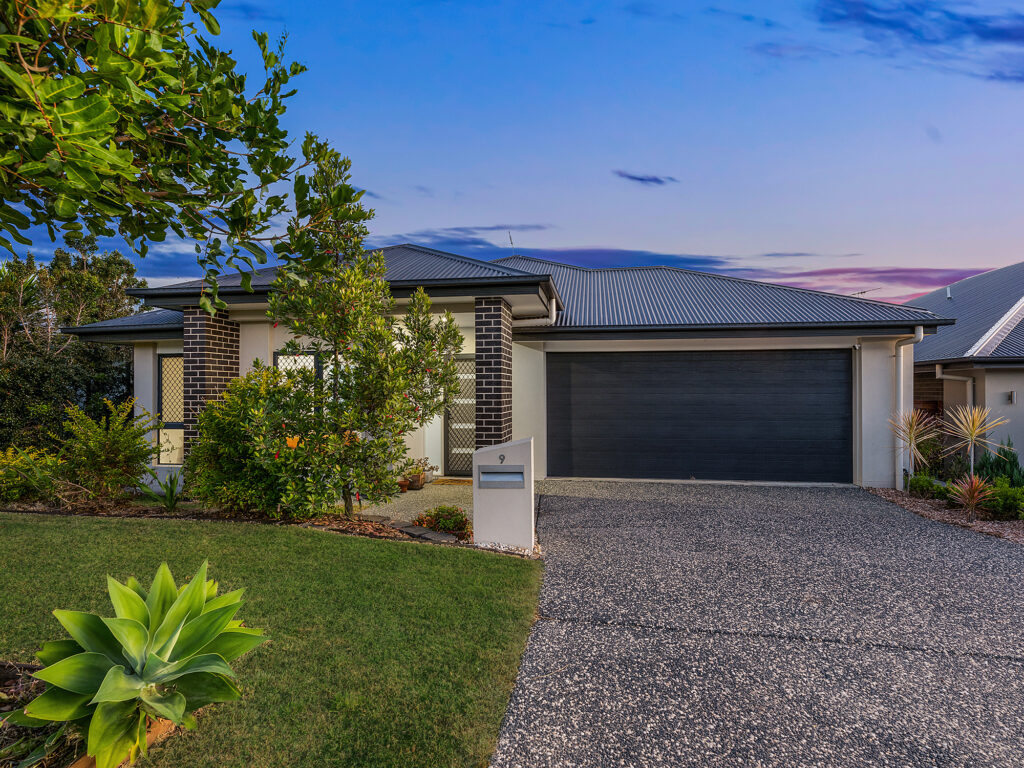 9 Heathcote Street, South Ripley, QLD 4306