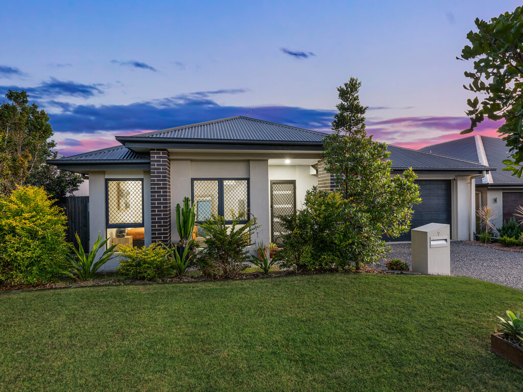 9 Heathcote Street, South Ripley, QLD 4306