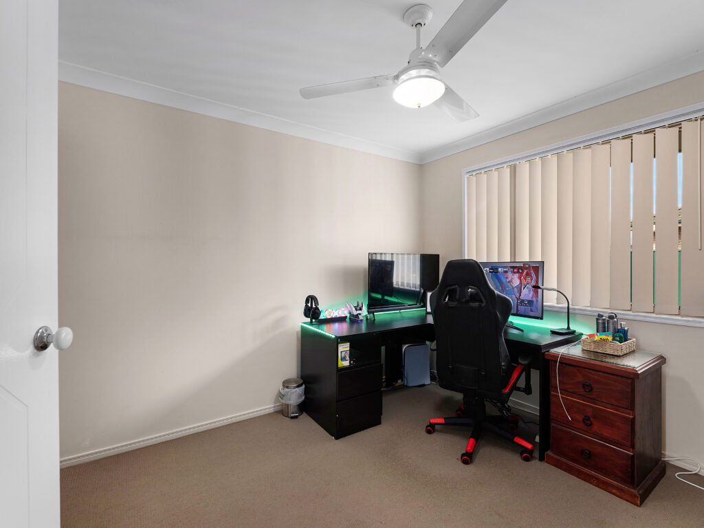 42 Banksia Drive, Raceview, QLD 4305