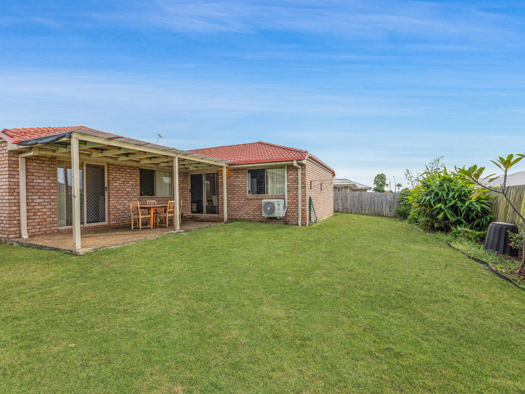 42 Banksia Drive, Raceview, QLD 4305