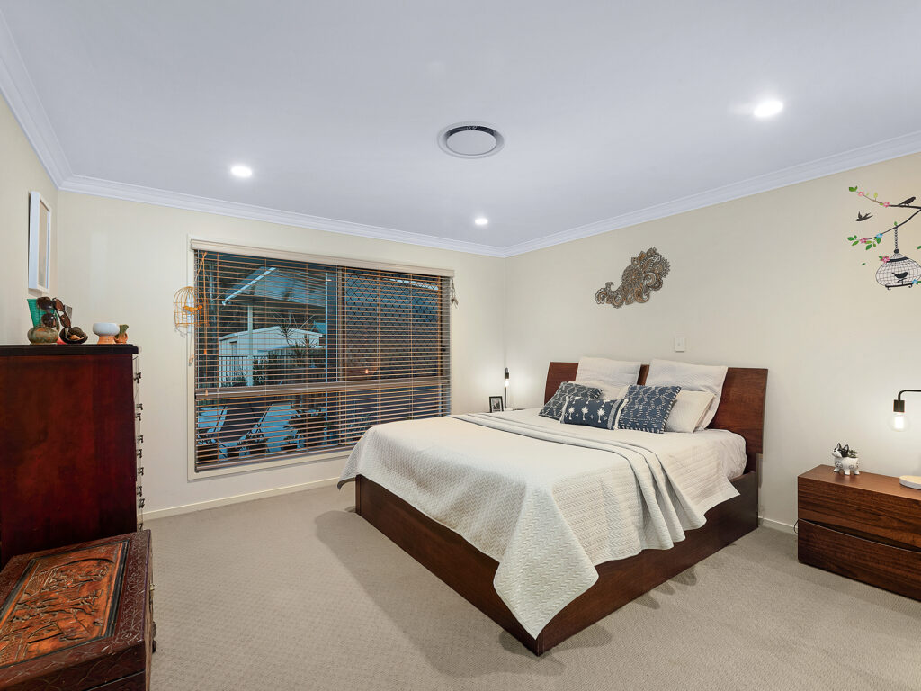 21 Lakeview Drive, Deebing Heights, QLD 4306