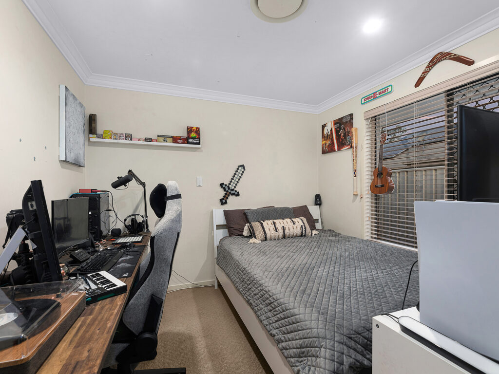 21 Lakeview Drive, Deebing Heights, QLD 4306