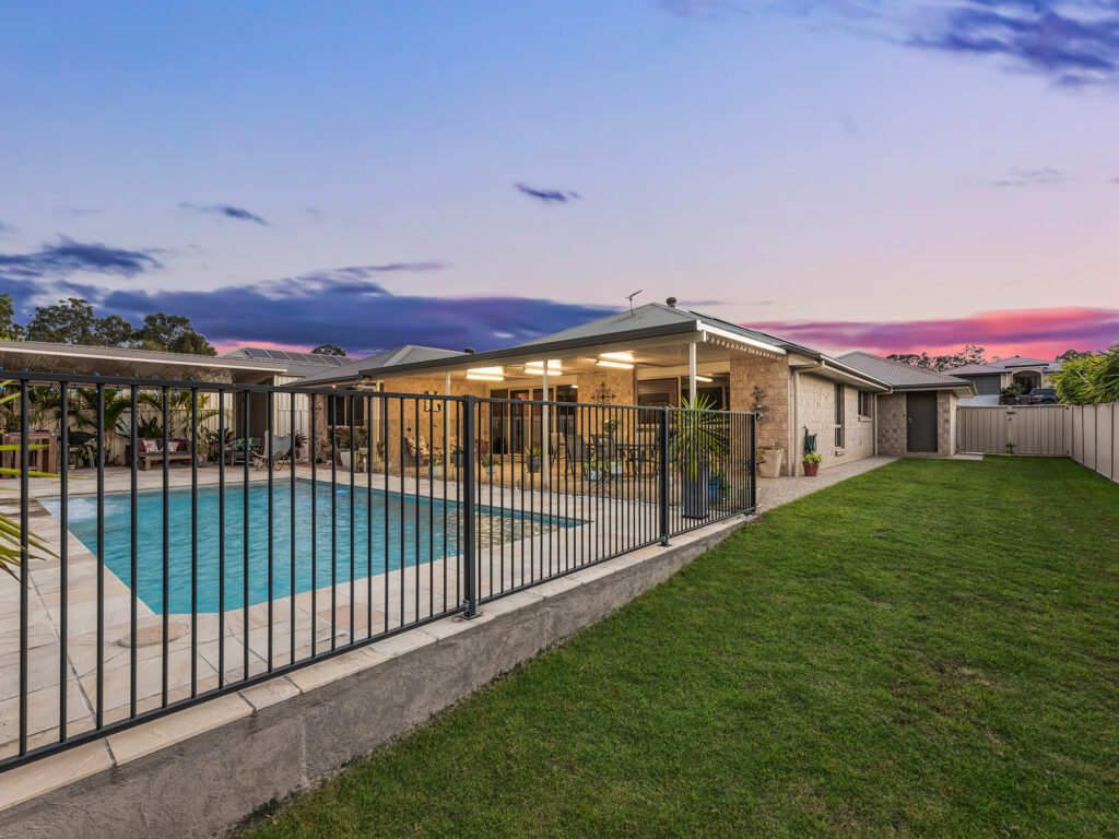 21 Lakeview Drive, Deebing Heights, QLD 4306