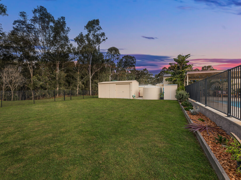 21 Lakeview Drive, Deebing Heights, QLD 4306