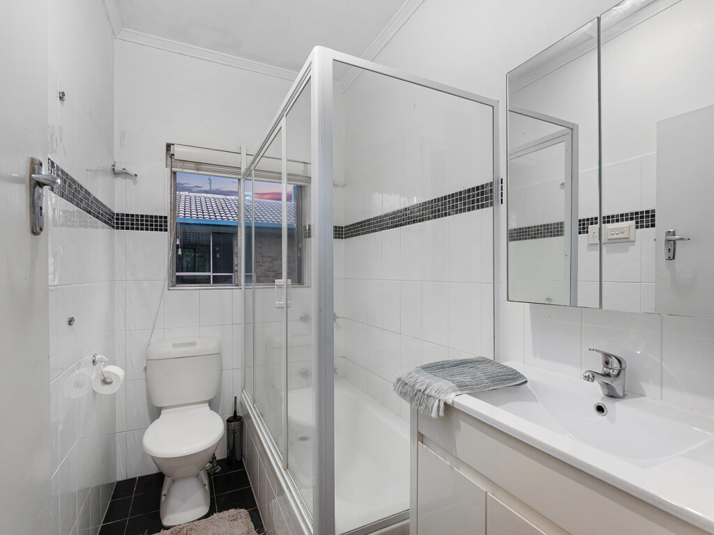 90 Wildey Street, Raceview, QLD 4305