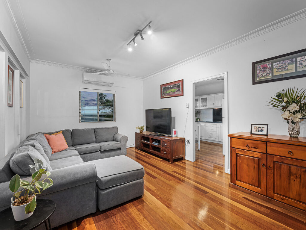 90 Wildey Street, Raceview, QLD 4305
