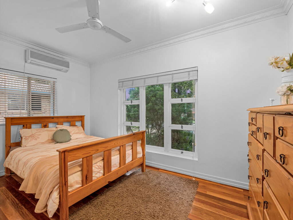 90 Wildey Street, Raceview, QLD 4305