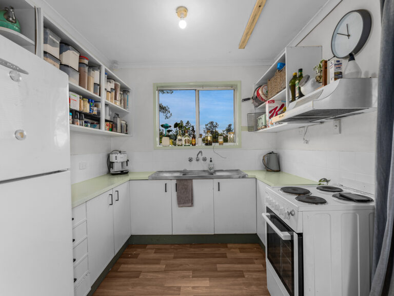 105 Mary Street, Blackstone, QLD 4304