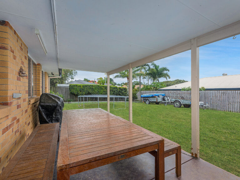 6 Diann Street, Flinders View, QLD 4305