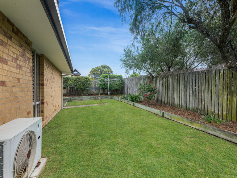 6 Diann Street, Flinders View, QLD 4305