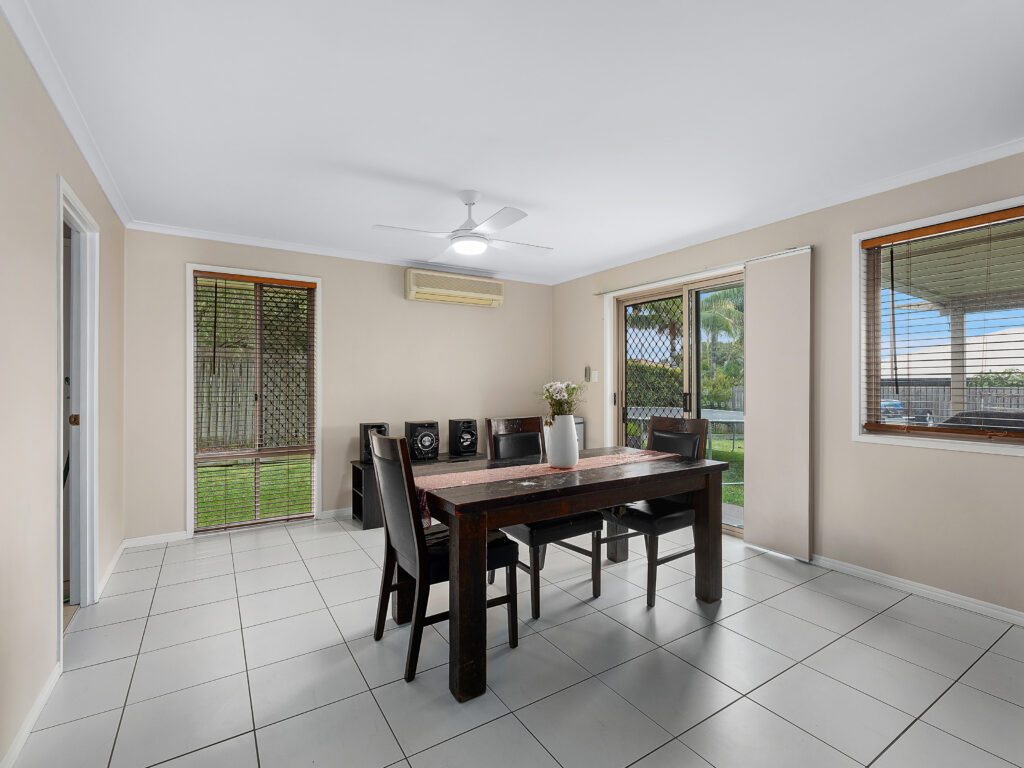 6 Diann Street, Flinders View, QLD 4305