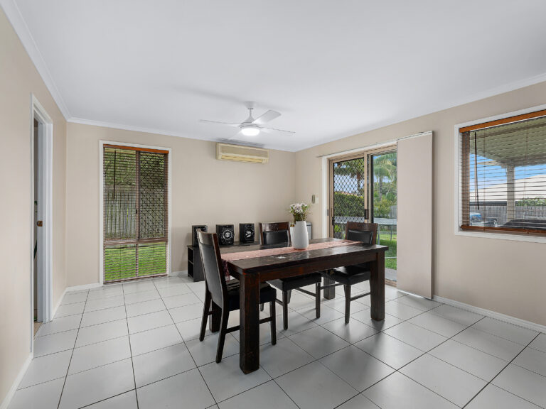 6 Diann Street, Flinders View, QLD 4305