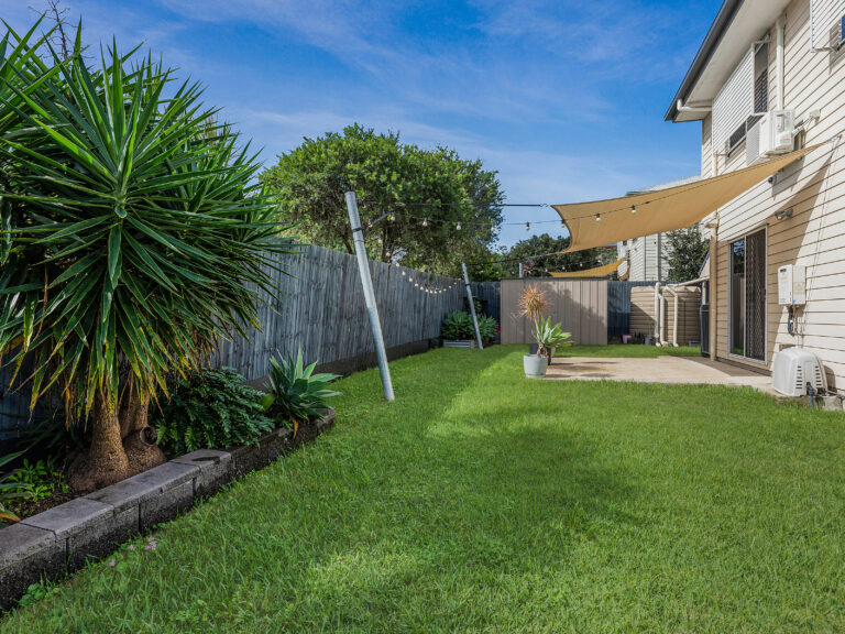 2A Trumpy Street, Silkstone, QLD 4304