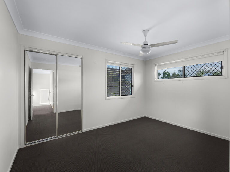 2A Trumpy Street, Silkstone, QLD 4304