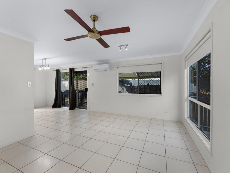 2A Trumpy Street, Silkstone, QLD 4304