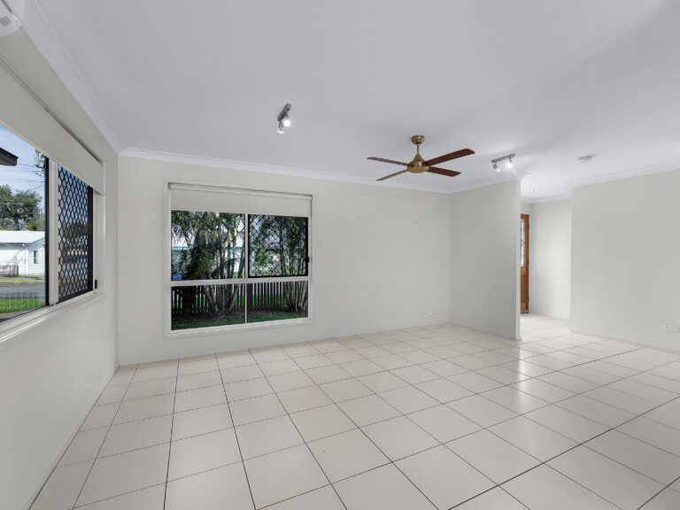 2A Trumpy Street, Silkstone, QLD 4304