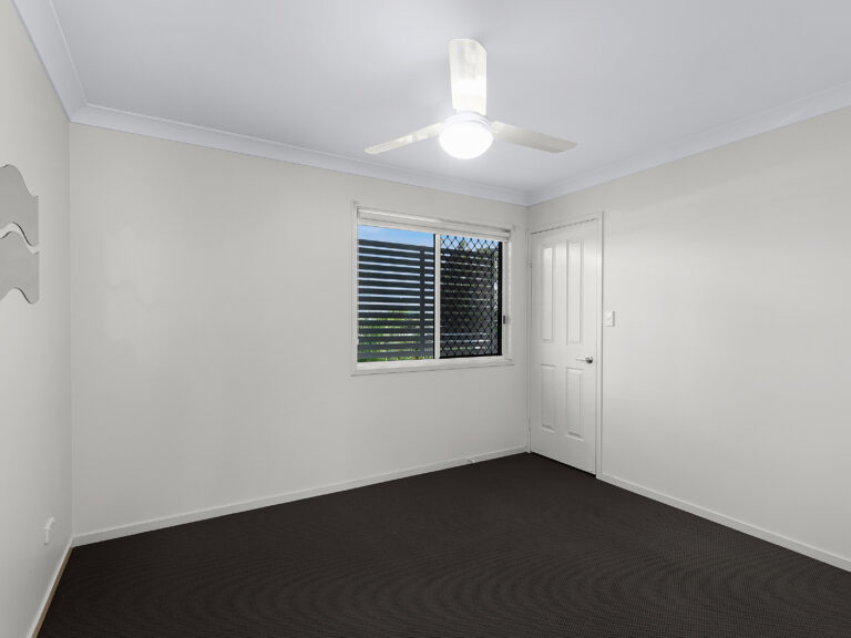 2A Trumpy Street, Silkstone, QLD 4304