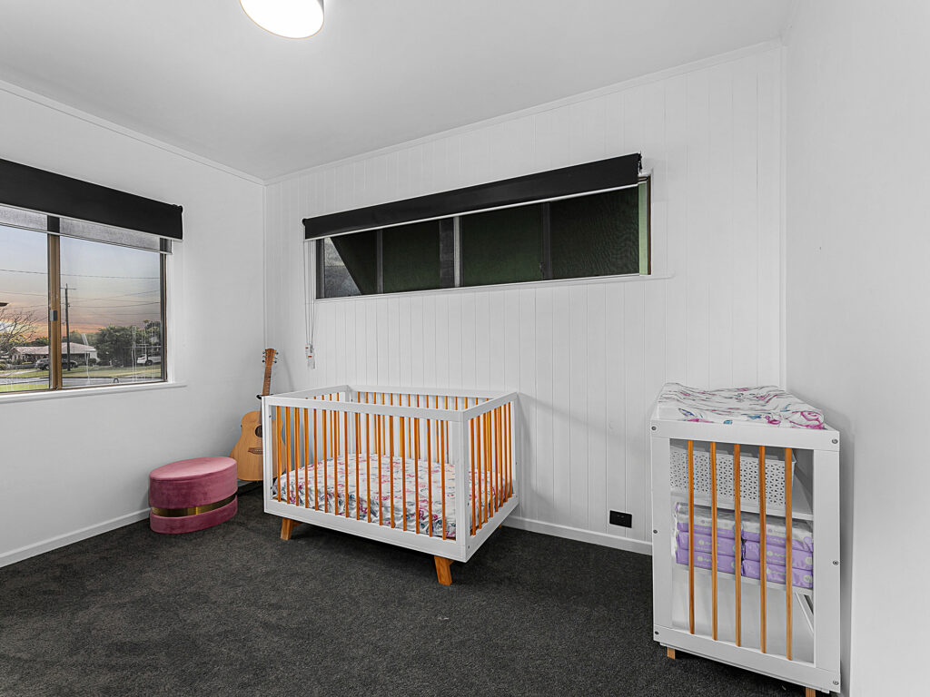9 Blaxland Street, Eastern Heights, QLD 4305