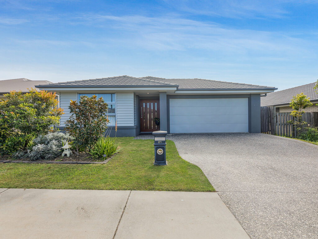 21 Pioneer Street, Redbank Plains, QLD 4301
