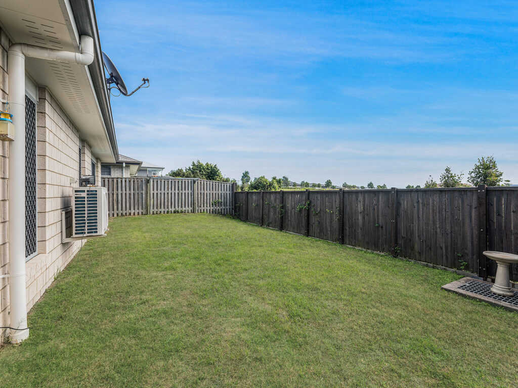 21 Pioneer Street, Redbank Plains, QLD 4301