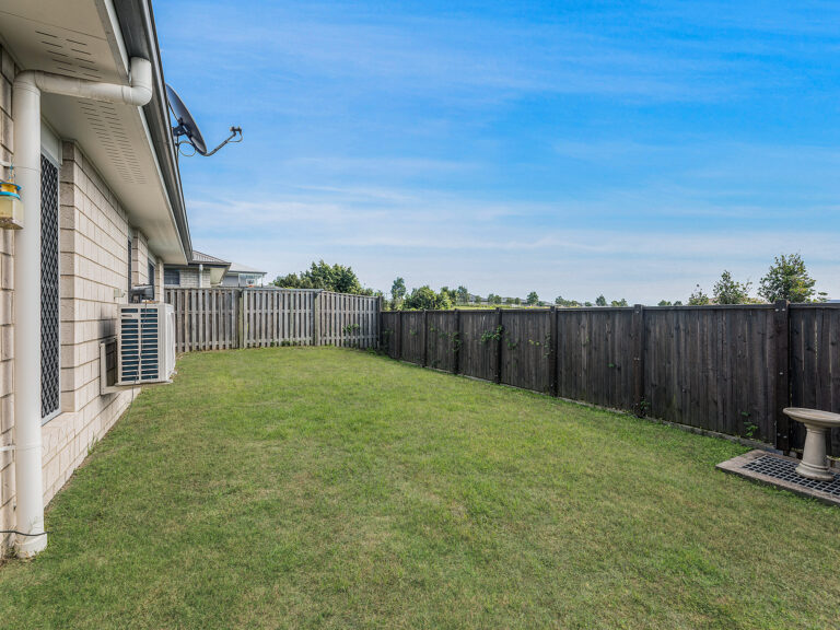 21 Pioneer Street, Redbank Plains, QLD 4301