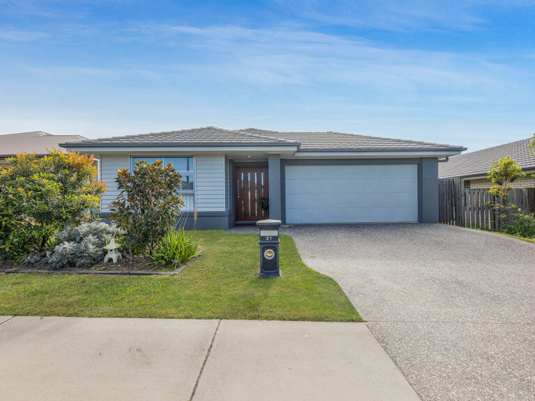 21 Pioneer Street, Redbank Plains, QLD 4301