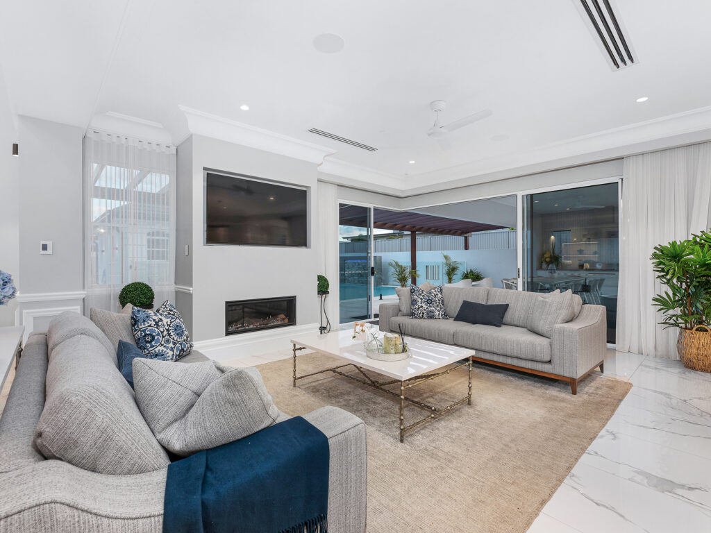32 Gloucester Drive, Deebing Heights, QLD 4306