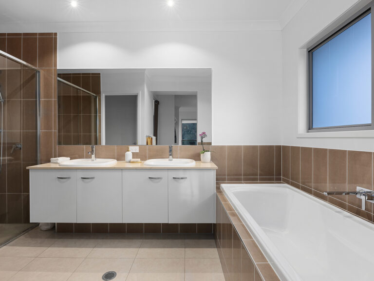 47 Lysterfield Rise, Upper Coomera, QLD 4209