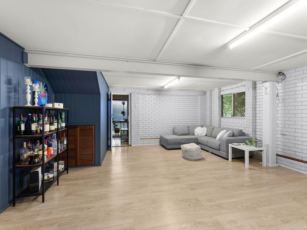 21 Addison Road, Camira, QLD 4300