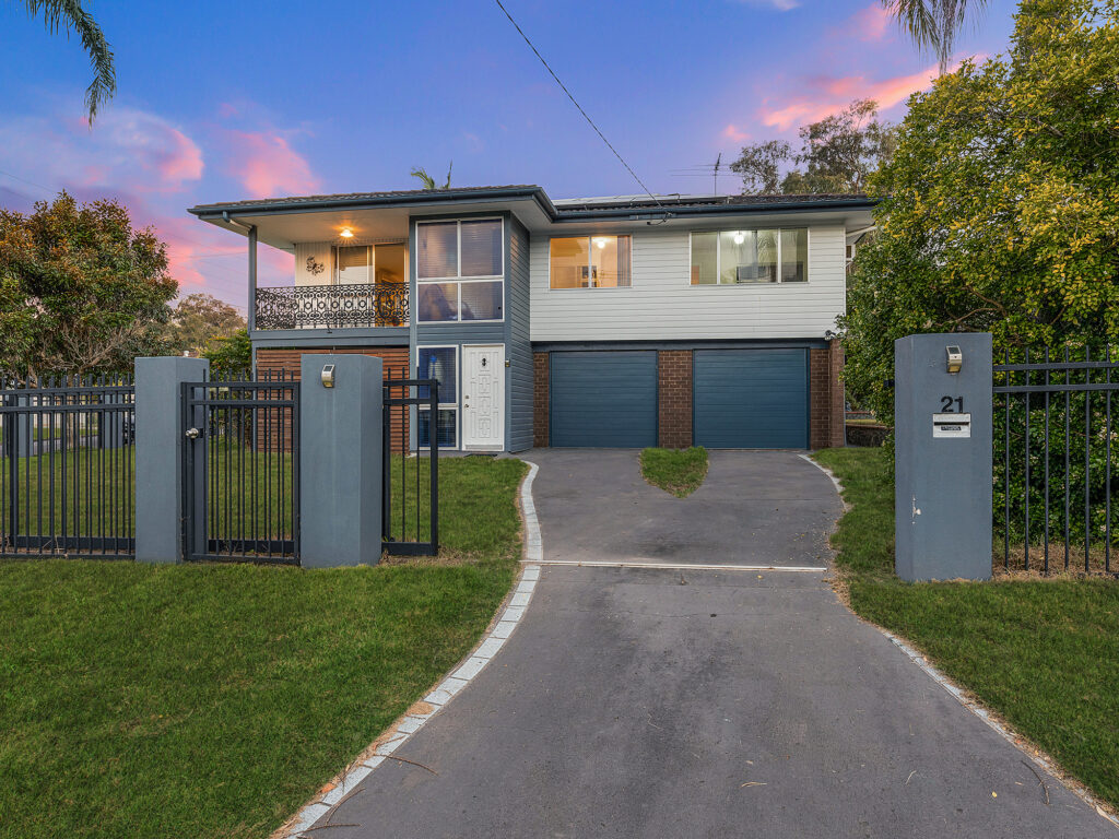 21 Addison Road, Camira, QLD 4300