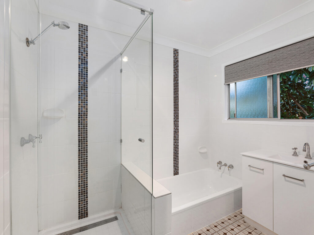 21 Addison Road, Camira, QLD 4300