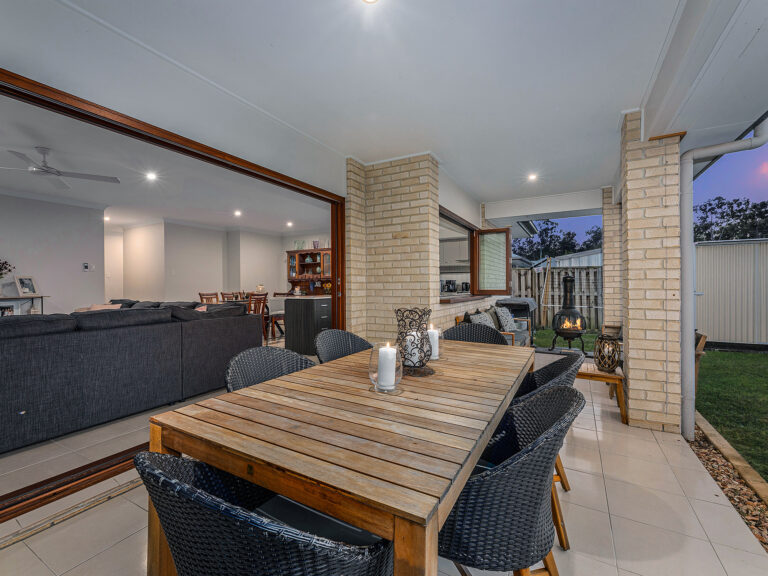 27 Ribbonwood Street, Ripley, QLD 4306