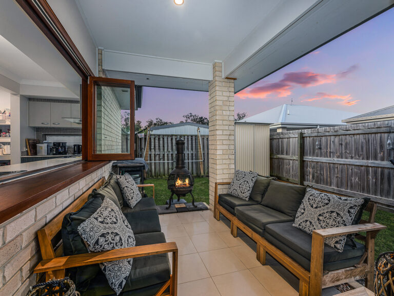 27 Ribbonwood Street, Ripley, QLD 4306