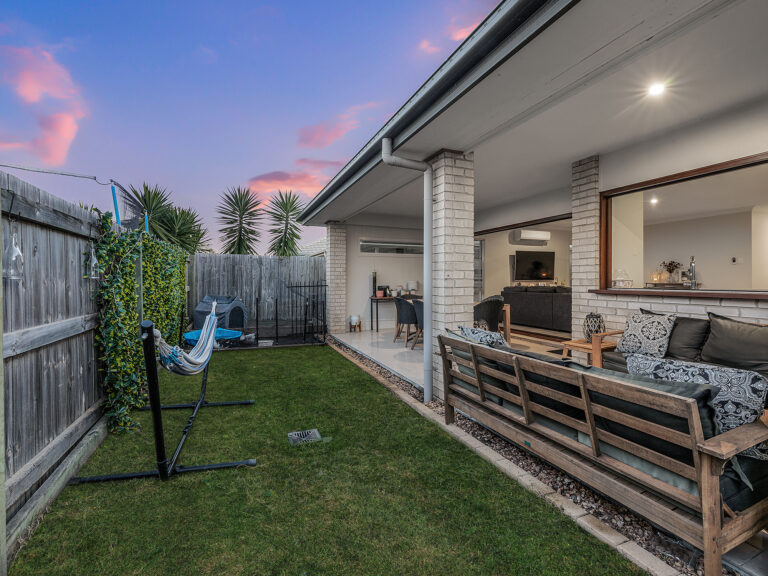 27 Ribbonwood Street, Ripley, QLD 4306