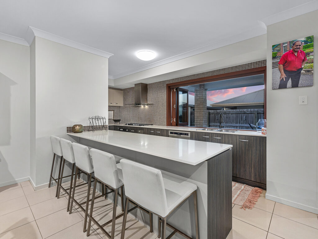 27 Ribbonwood Street, Ripley, QLD 4306