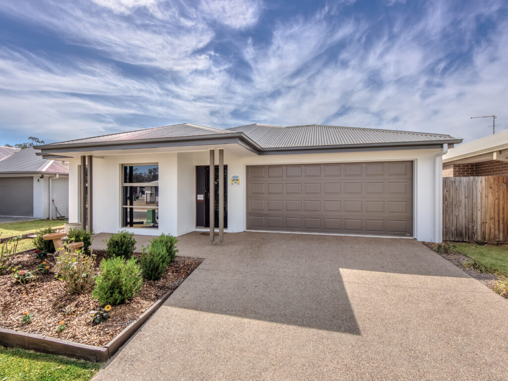 27 Ribbonwood Street, Ripley, QLD 4306