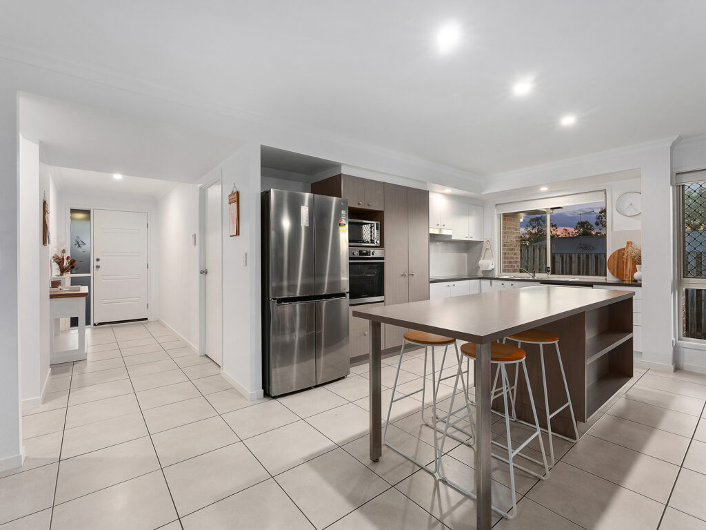 4 Cobbin Circuit, Redbank Plains, QLD 4301