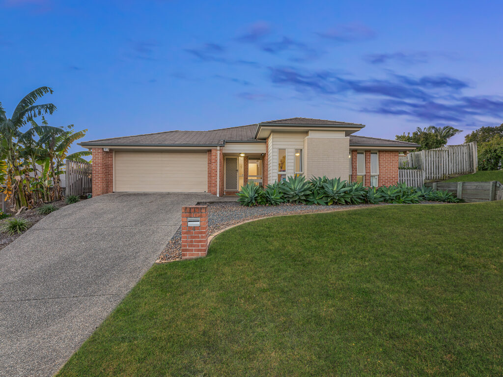 4 Cobbin Circuit, Redbank Plains, QLD 4301