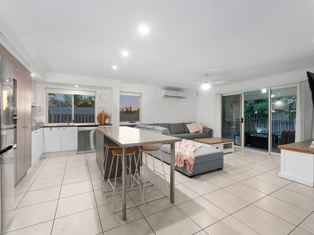 4 Cobbin Circuit, Redbank Plains, QLD 4301