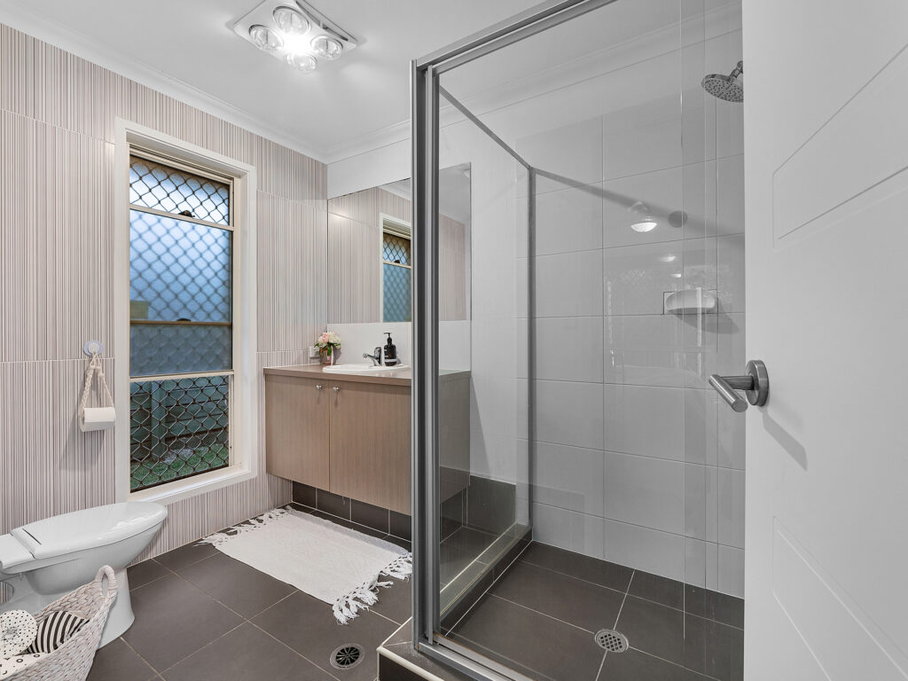 4 Cobbin Circuit, Redbank Plains, QLD 4301