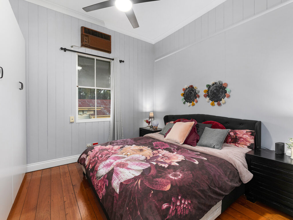 10 Stafford Street, Booval, QLD 4304